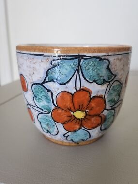 Vintage Bitossi Raymor Italy Mid Century Pottery 4” Tall 5” Diameter Floral